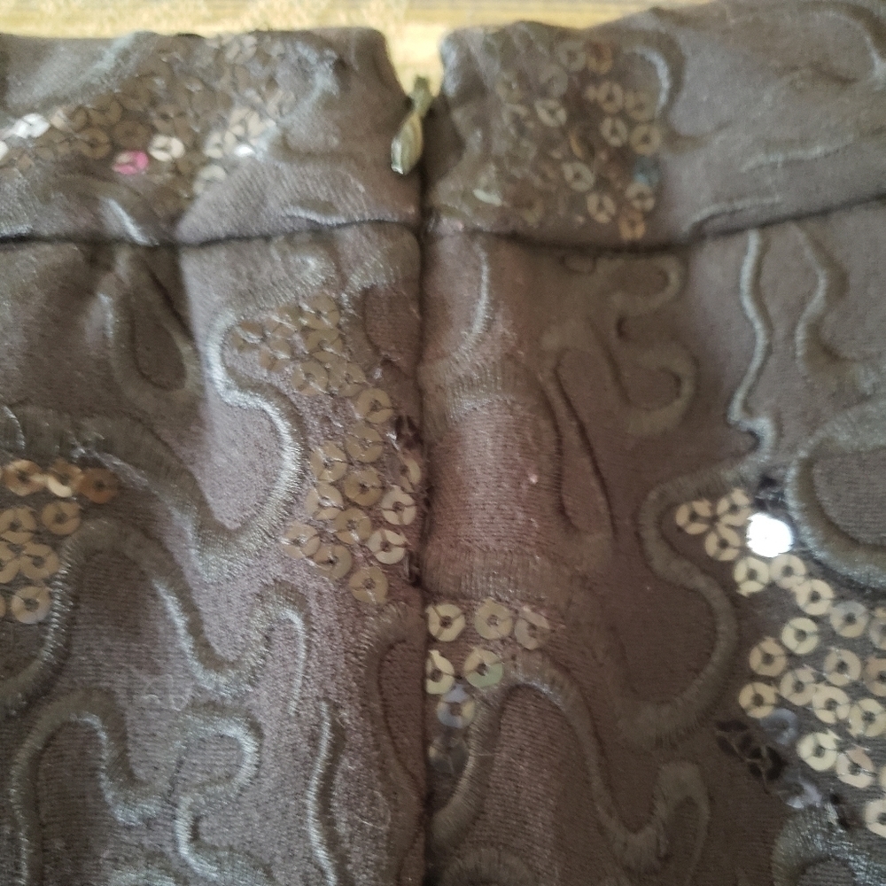 🌟 Host Pick 🌟 Betsey Johnson/ sequence skirt - Picture 6 of 9